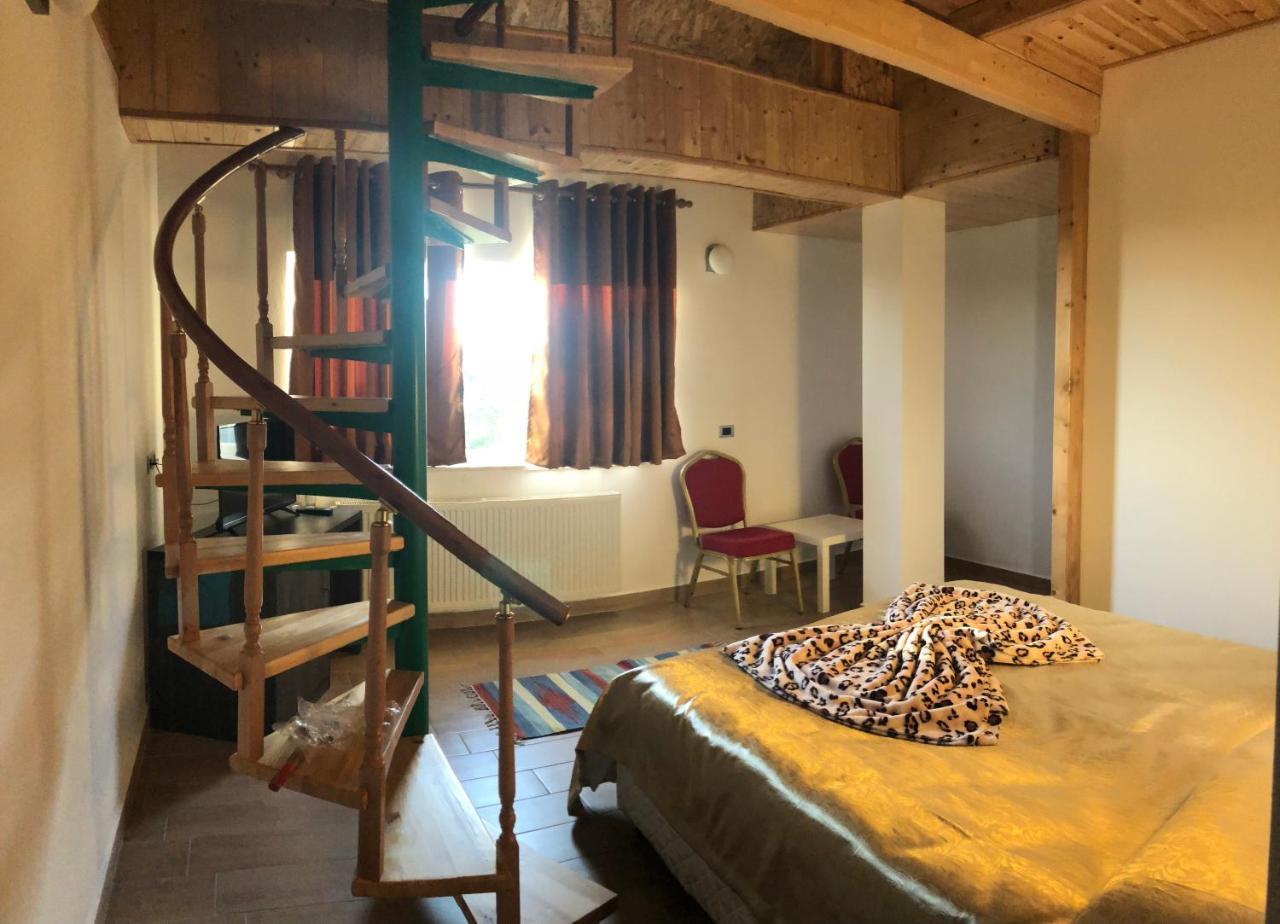 Cudhi-Kamt Shkreli Resort Qafeshtame מראה חיצוני תמונה